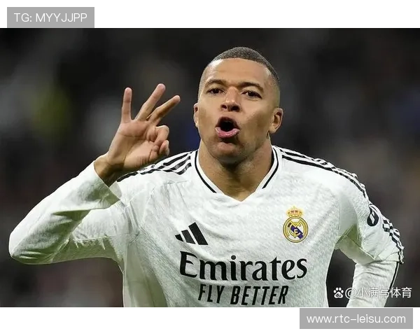 21岁小将贡萨洛的完美帽子戏法，继承C罗传奇纪录